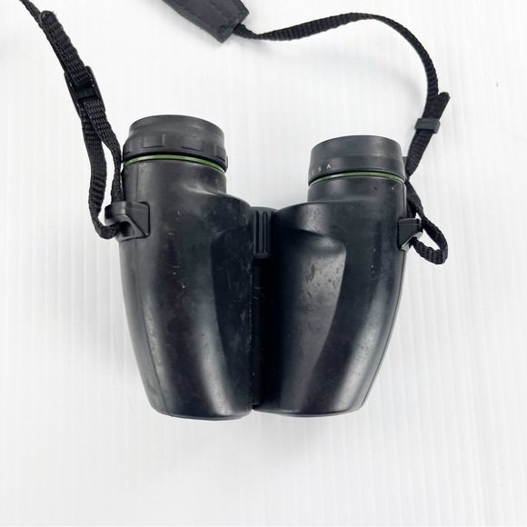 Leupold Mesa Compact Binoculars 10x23 Waterproof with Strap and Case - Picture 5 of 6